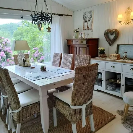 Fairytale Hut Apartment *